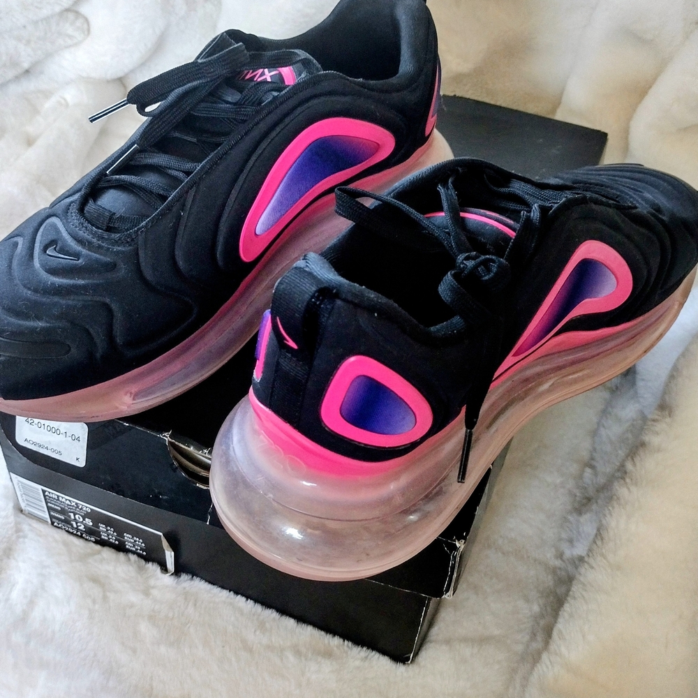 Nike Women’s Black Sneakers with Pink and Purple Highlights